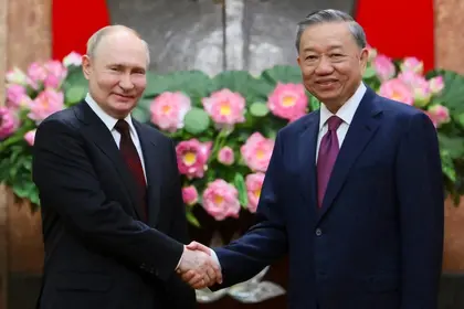 Russia and Vietnam Vow to Strengthen Ties as Putin Visits