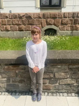 На Дніпропетровщині попрощалися з 9-річною дівчинкою, яка загинула в Німеччині