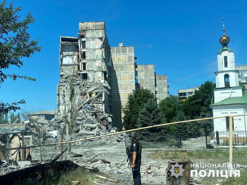 РФ за добу понад 2,4 тисячі разів обстріляла Донеччину