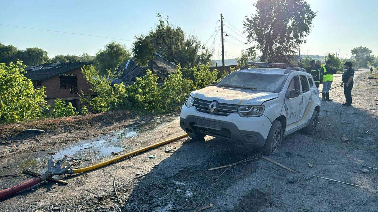 Удар по селищу Буди на Харківщині: 2 загиблих, понад 20 травмованих