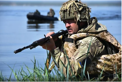 Reports: Ukrainian Marines Retreat From Dnipro Bridgehead, Long-Held Defensive Bastion Lost