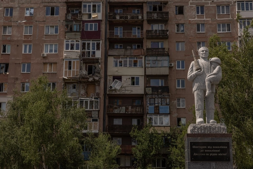 Росія втрачає цілі підрозділи та вводить резерви на Торецькому напрямку