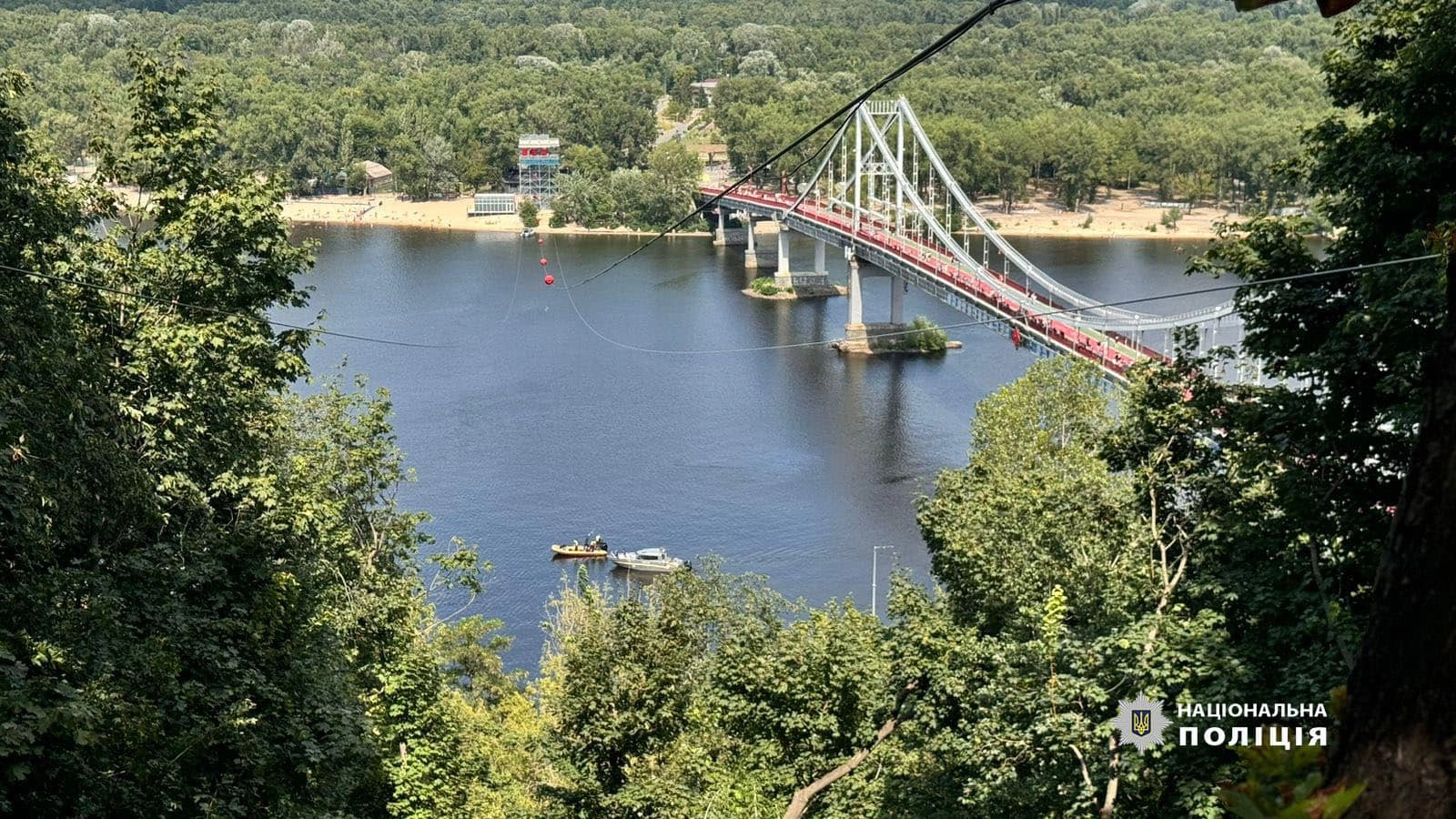 У Києві обірвалася канатна дорога через Дніпро