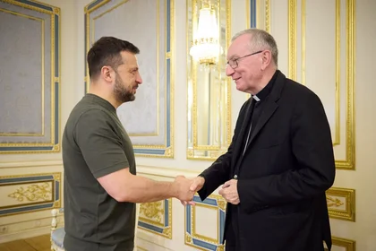 Zelensky Discusses Peace, Prisoners With Senior Vatican Official