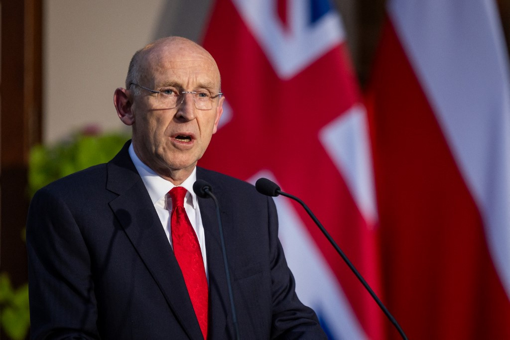 UK, Australia Launch Largest Sanctions Packages Yet Against Russia, Boost Ukraine Aid