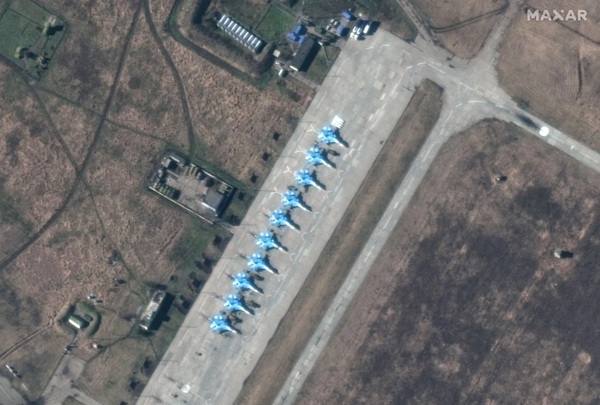 Russia Receives New Batch of Su-34 ‘Fullback’ Bombers