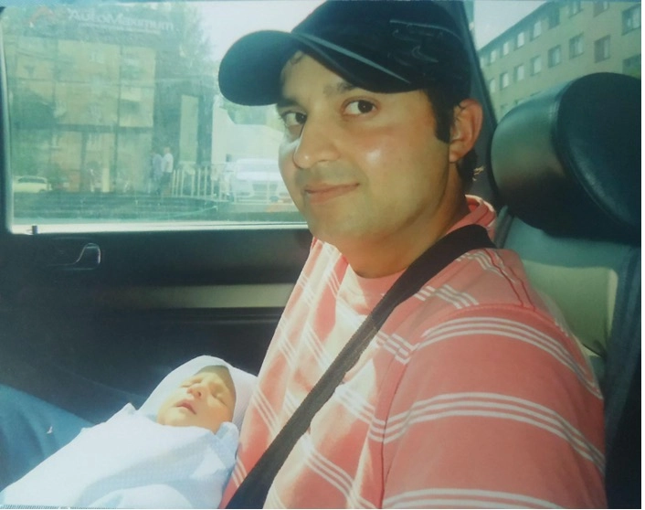 No Way Home – Pakistani Family with Permanent Ukrainian Residency Stranded Abroad