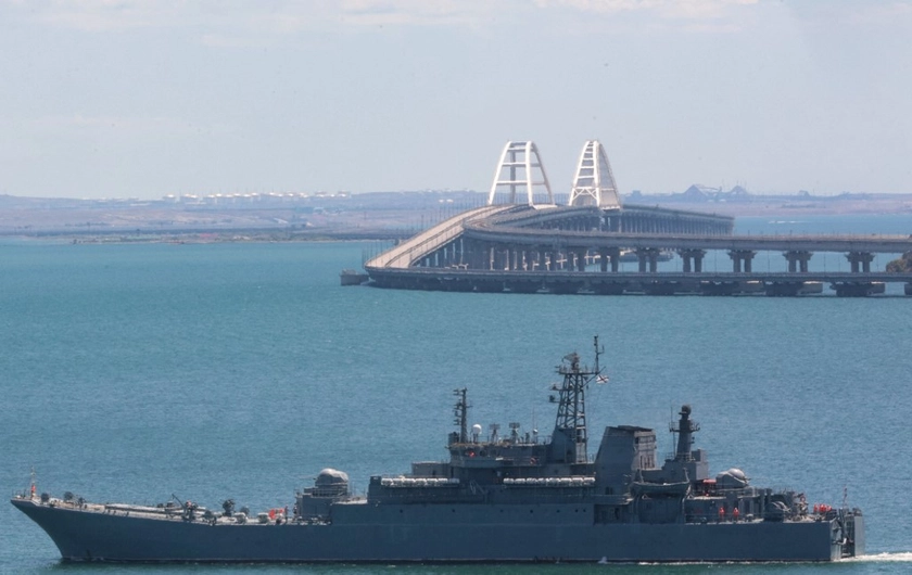 РФ хоче будувати порт і залізницю в окупованому Криму за допомогою Китаю, - зовнішня розвідка