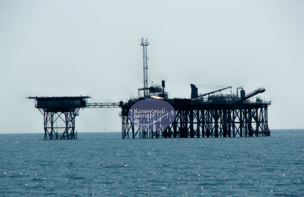 Ukrainian Naval Forces Hit Offshore Gas Platform Kremlin Used to Spoof GPS