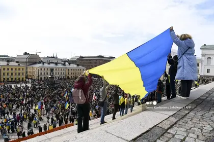 У Фінляндії у День Незалежності України вивісять українські прапори