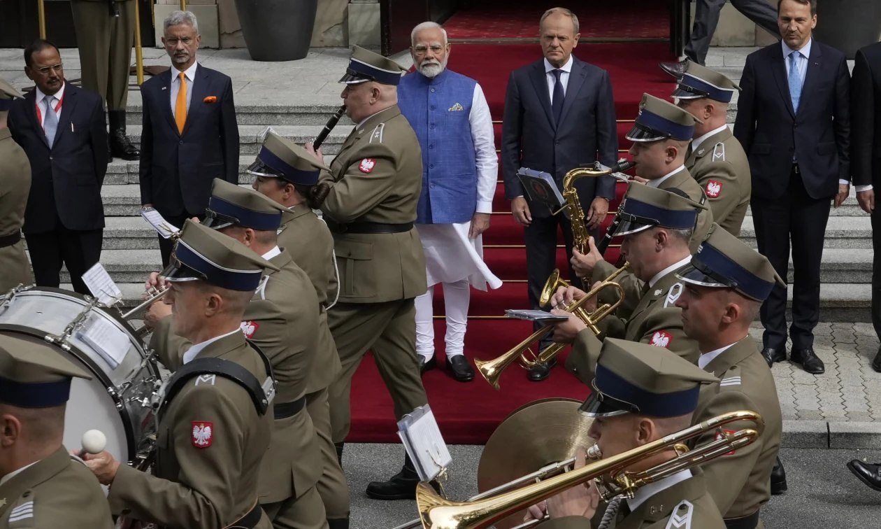 Eurotopics: Modi Visits Poland and Ukraine