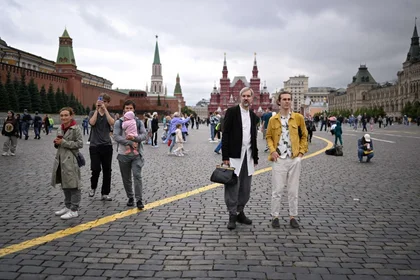 Russians Record Highest Ever Contentment with Life Despite Sanctions and War, Survey Finds