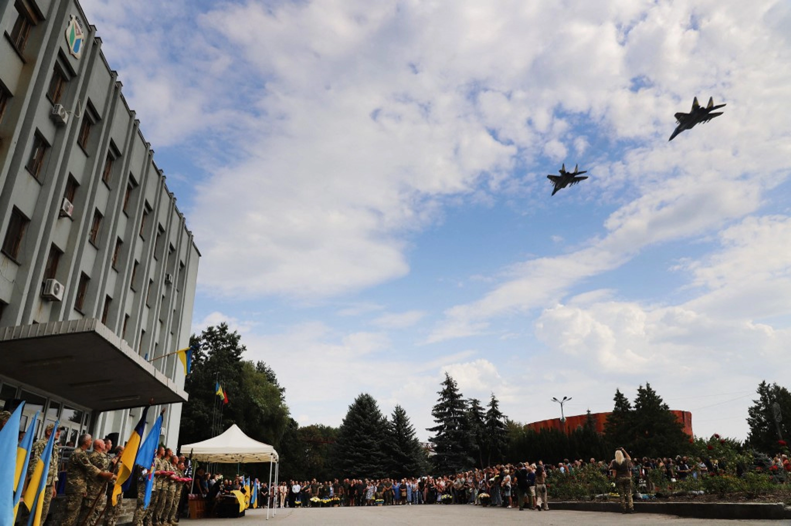 Сирський назвав головні завдання винищувачів F-16, наданих Україні