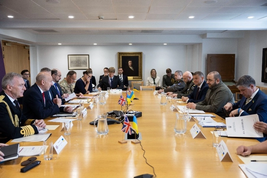 UK Confirms 120,000 152 mm Artillery Shells for Ukraine
