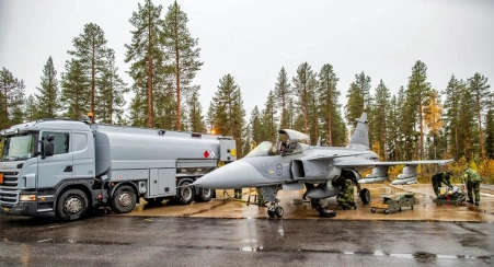 Sweden’s Latest Ukrainian Military Support Package Puts Gripen Back on the Table