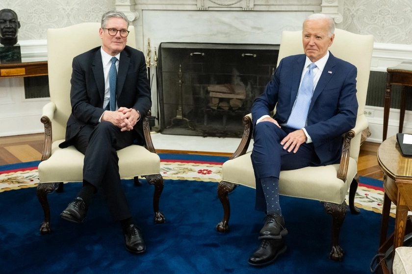 Biden, Starmer Meet as Russia Warns Over Long-Range Missiles for Ukraine