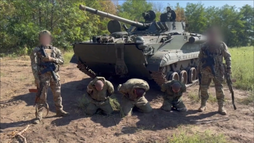 Етнічні меншини РФ дають відсіч росіянам: воїни «Башкорту» захопили російську БМП-3