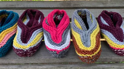 70-Year-Old Kyiv Pensioner Starts Kickstarter Campaign for Knitted Slippers