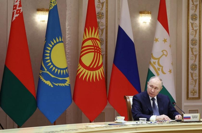 'Russian NATO' Loses Ground in Moscow's Former Backyard