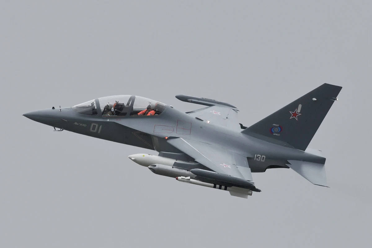 Belarusian Yak-130 Fighter Jet Spotted in Kyiv Region