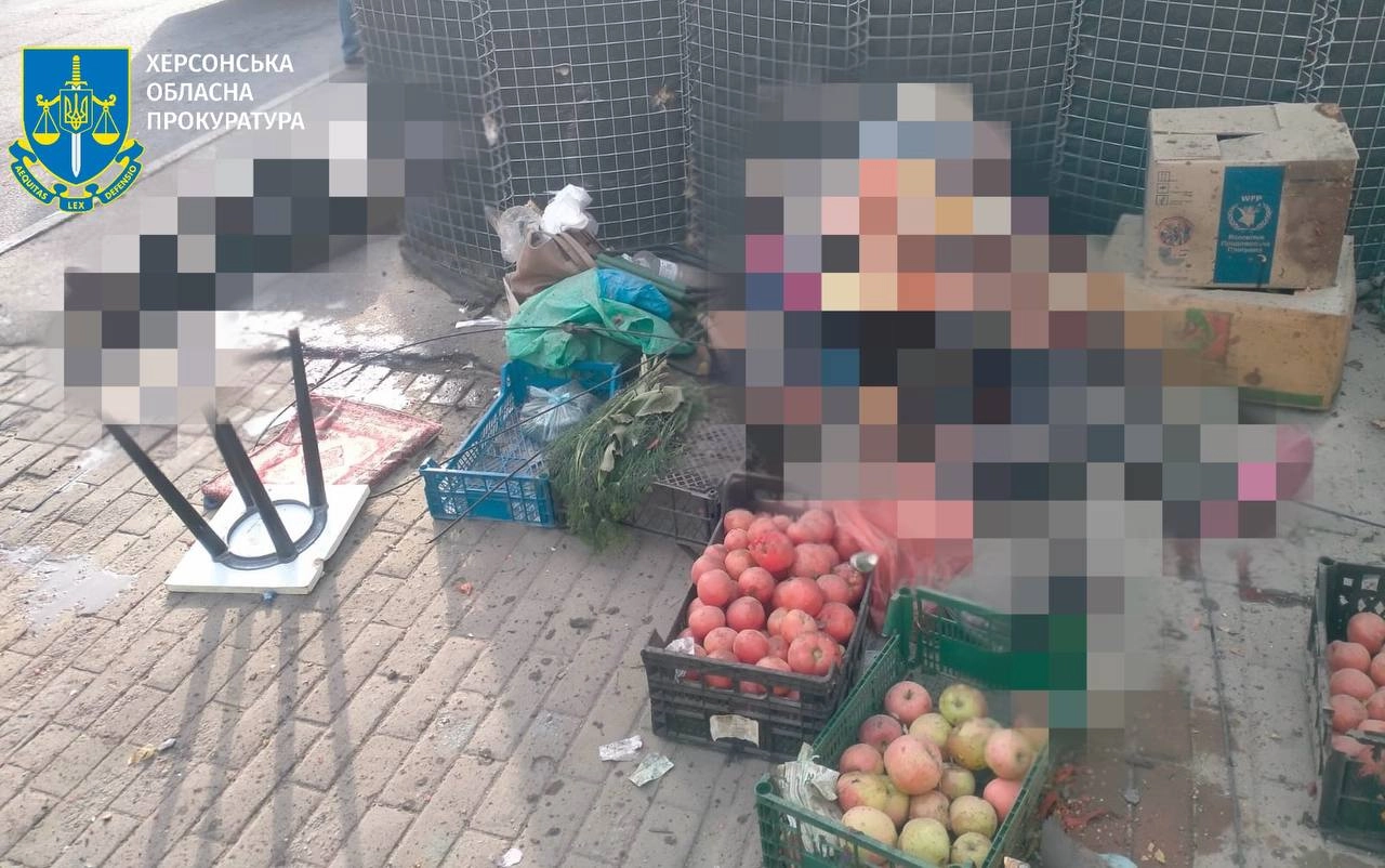 Russian Attack on Kherson Market Kills 6, Residents Urged to Stay Indoors