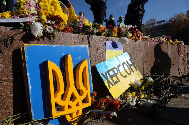 Russian drone strike on minibus in Kherson kills civilians, Ukraine says