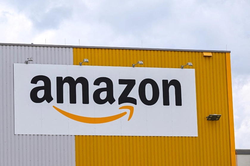 Дрони пошкодили дата-центри Amazon на Близькому Сході