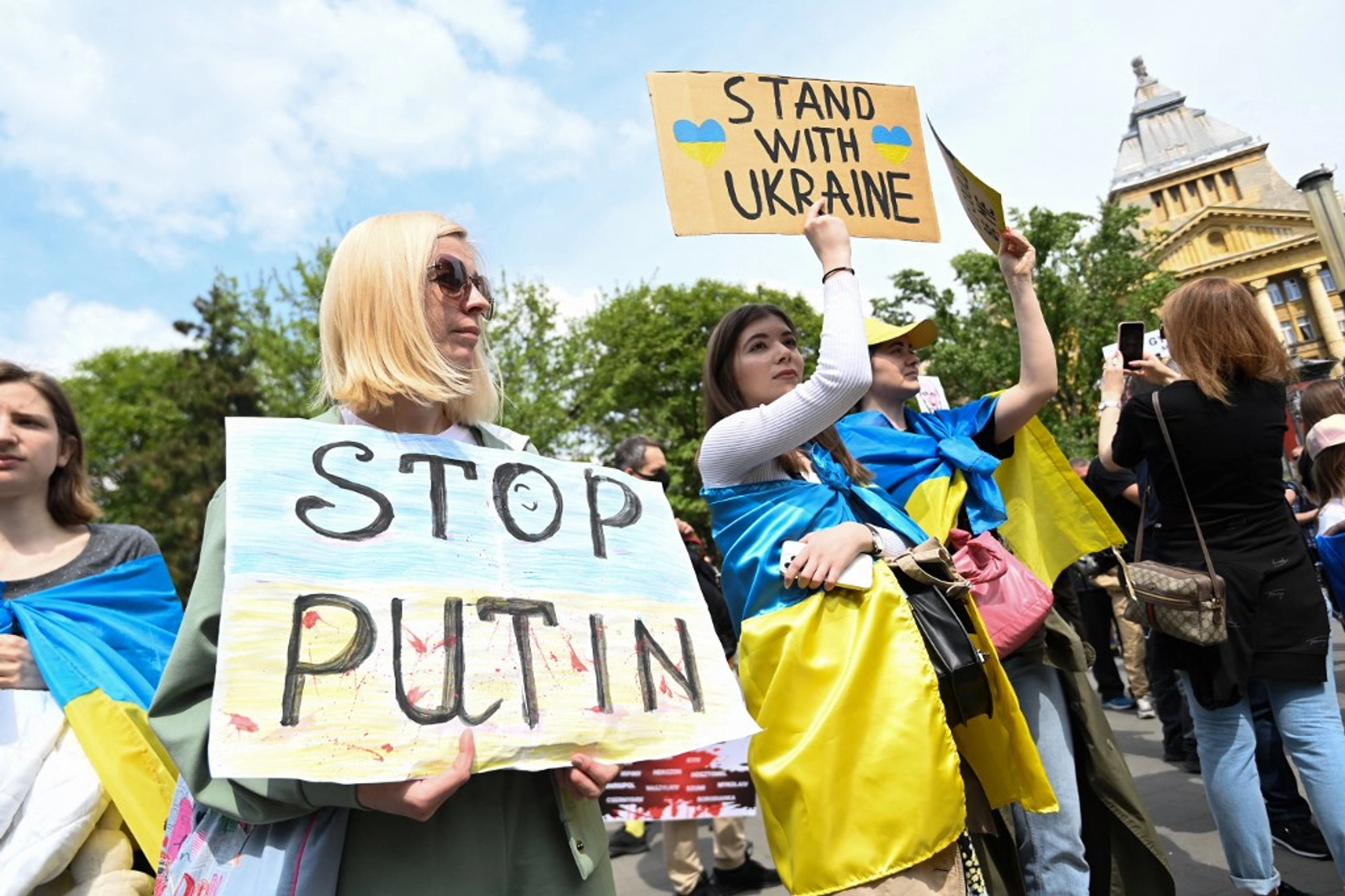 Зрада та обіцянки: дилеми Заходу щодо підтримки України