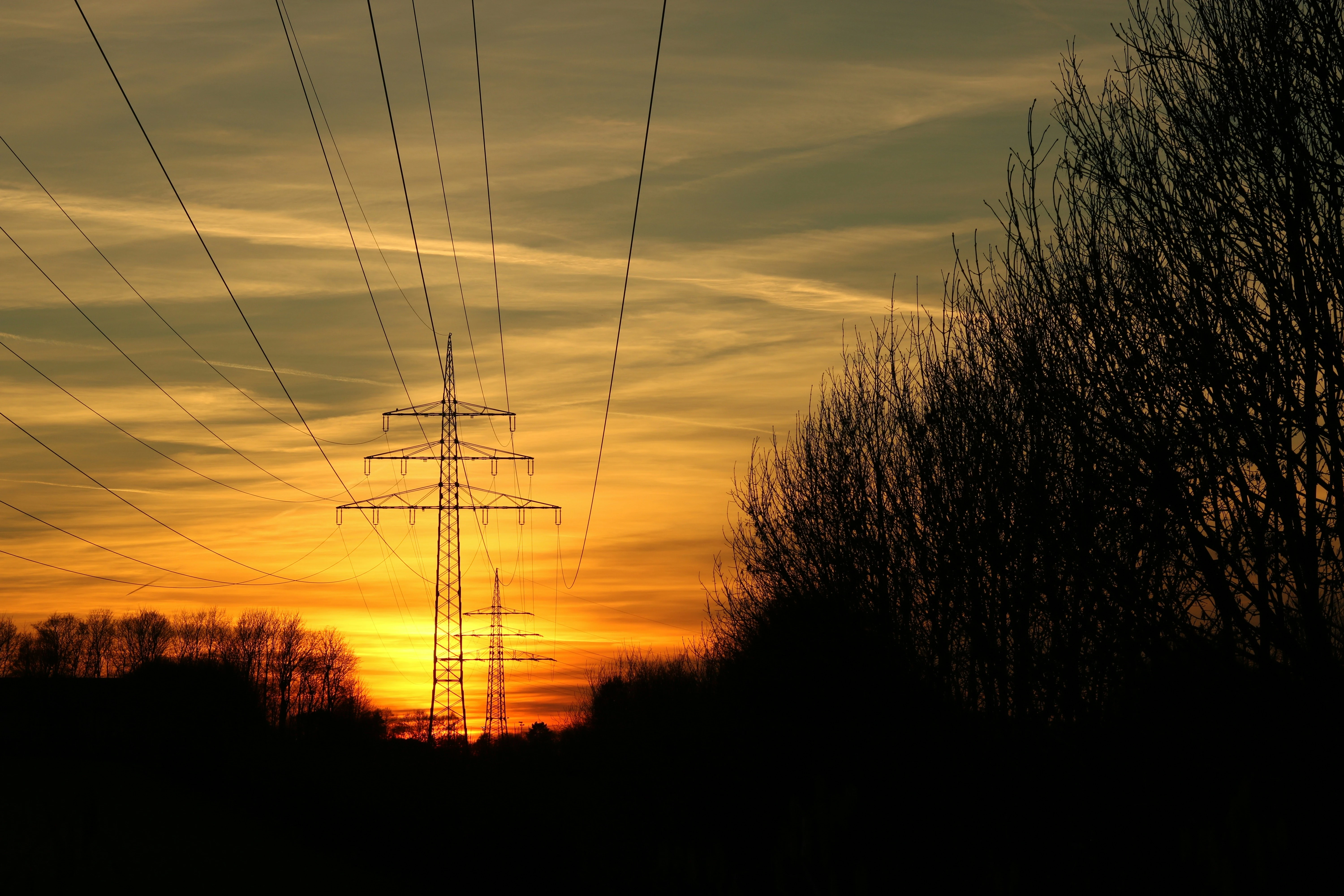 South Ukraine City Cut Off From Electricity