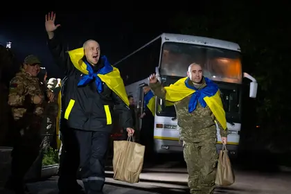 З російського полону загалом повернули понад 3,7 тис. українців − Зеленський