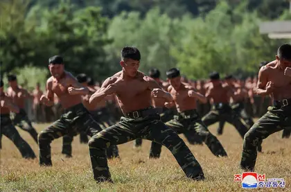 Морпіхи РФ обурені тим, як перевозять військових КНДР на фронт - перехоплення ГУР