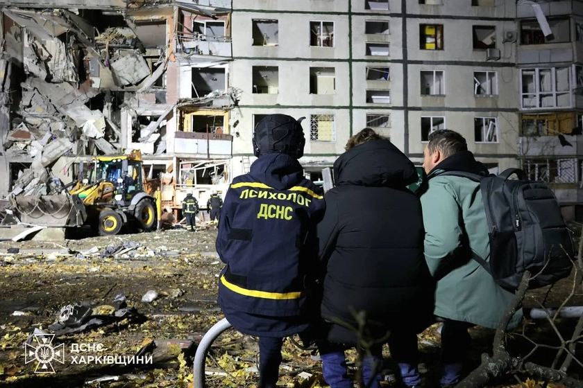 Росія вдарила КАБом по девʼятиповерхівці в Харкові: є загиблі