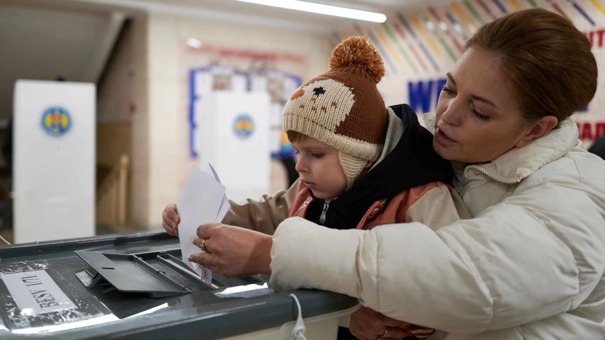 Moldovans Face East-West Choice in Presidential Election on Sunday