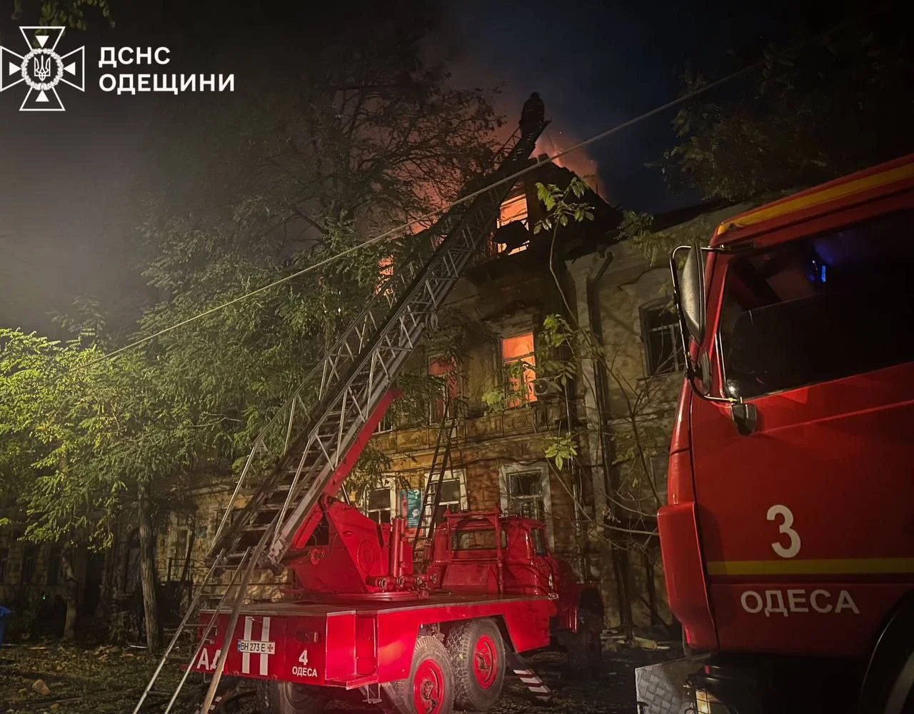 One Dead, Thousands Without Heating After Russian Strike on Odesa