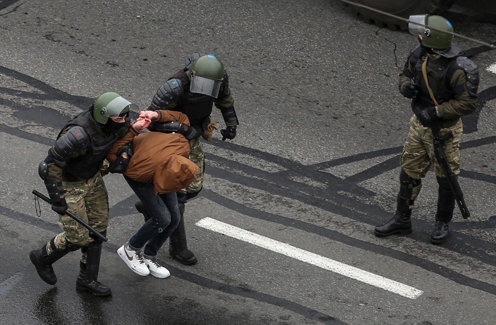 Belarus Detains Relatives of Political Prisoners in Nationwide Raids