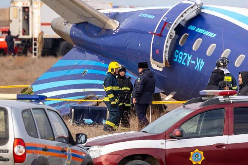 Azerbaijan Demands ‘Decent Behavior’ From Moscow After Plane Crash