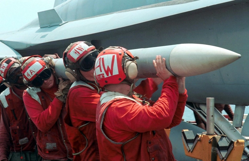 US to Make More AMRAAMs – Some Destined for Ukraine