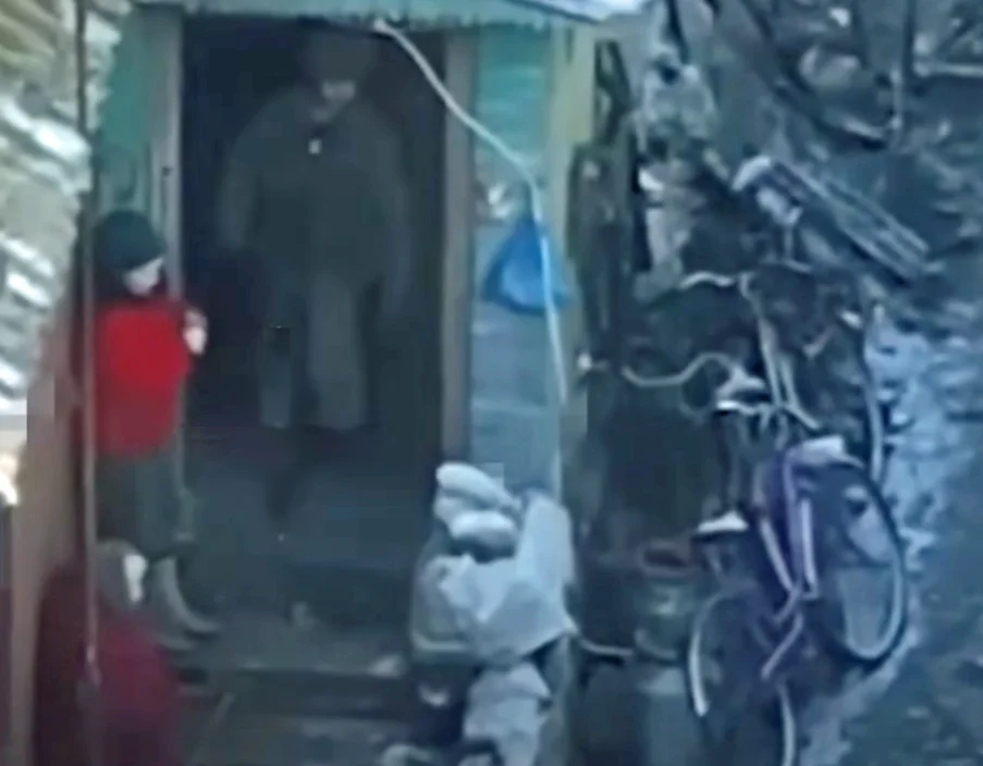 Video Shows North Korean Troops Evicting Russians From Their Homes