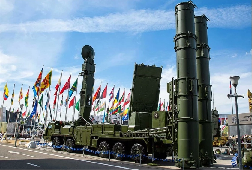 Russian S-500 Air Defense Regiment Deployed to Defend Crimean Bridge