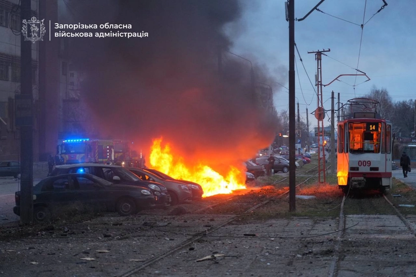 VIDEO: 13 Dead, 30 Injured in Russian Aerial Strike on Zaporizhzhia