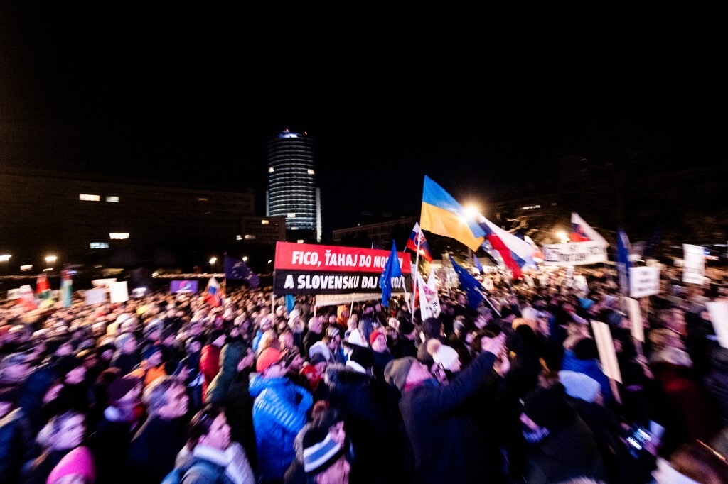 Thousands Rally Against Slovakia Seeking Closer Russia Ties