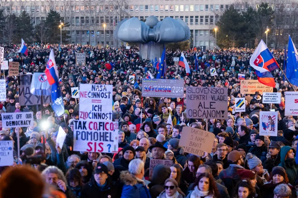 Angry Slovaks Ratchet Up Protests Against PM Fico’s Pro-Russia Drive