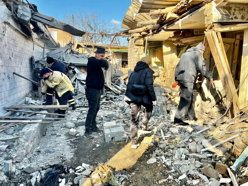 Херсон під обстрілами: є загибла та поранені