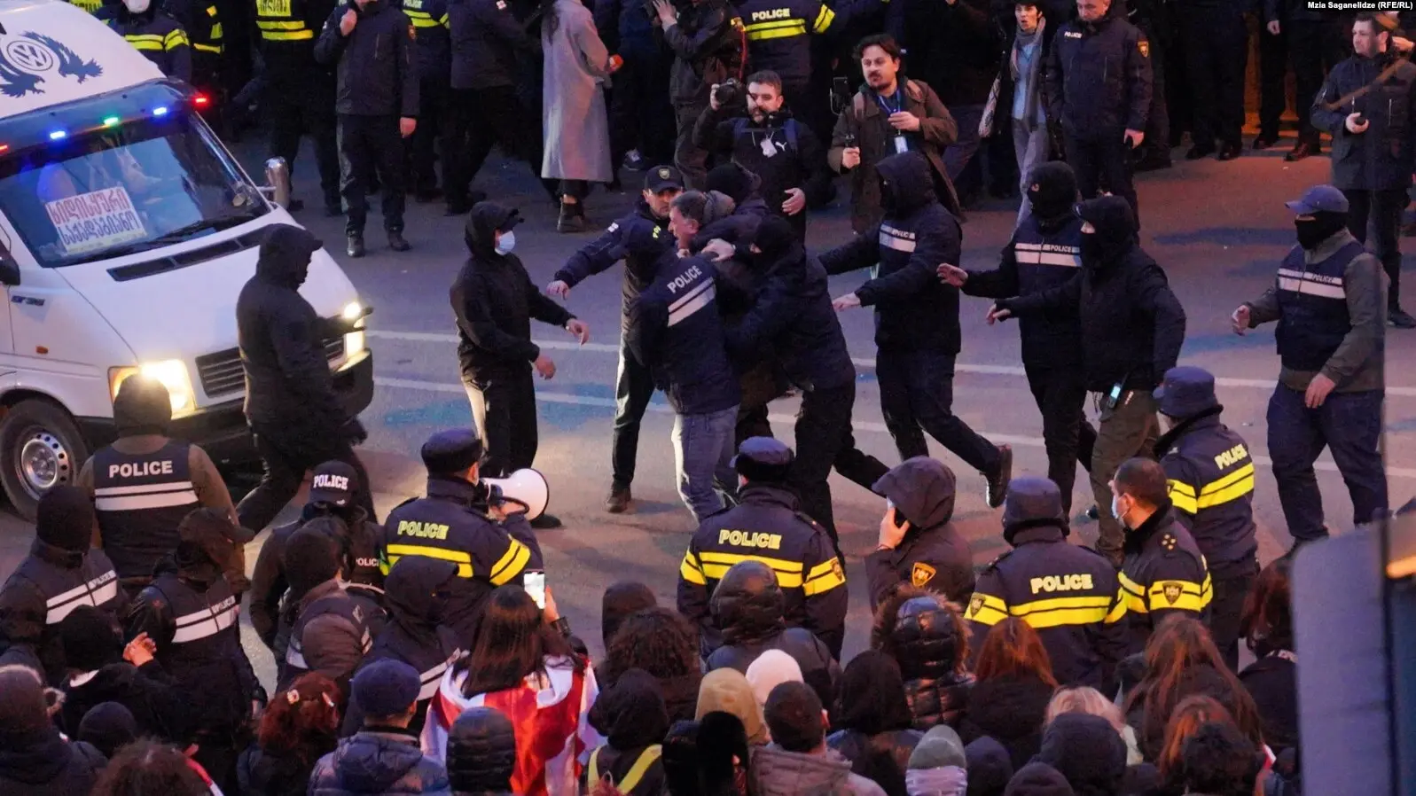 У Грузії знову поновились антиурядові акції протесту