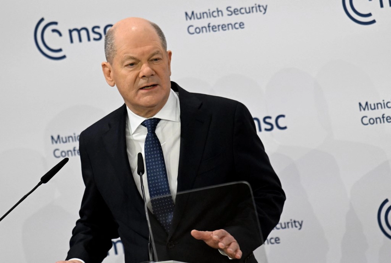 Scholz Seeks to Bridge Transatlantic Rift, Calls for Continued Ukraine Support