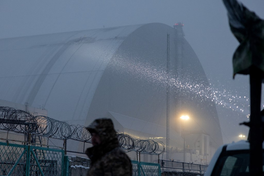 ‘A Deliberate Strike’ - Zelensky Accuses Russia of ‘Global Threat’ After Blackout at Chornobyl Nuclear Plant
