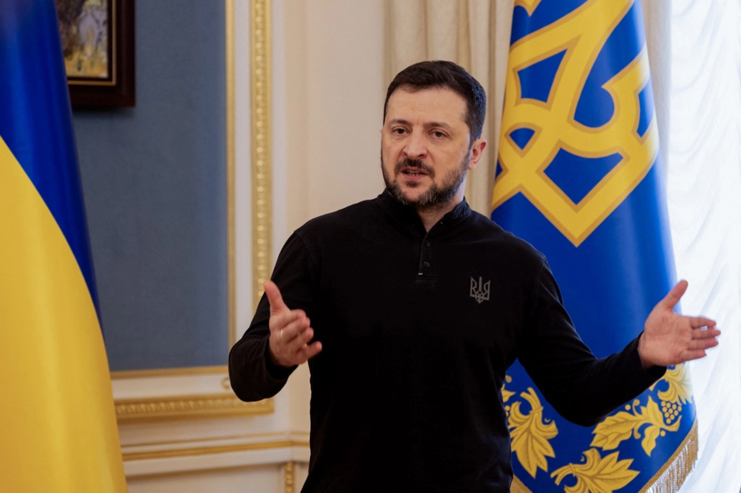 Zelensky Says Won’t ‘Sell’ Ukraine in US Resources Deal