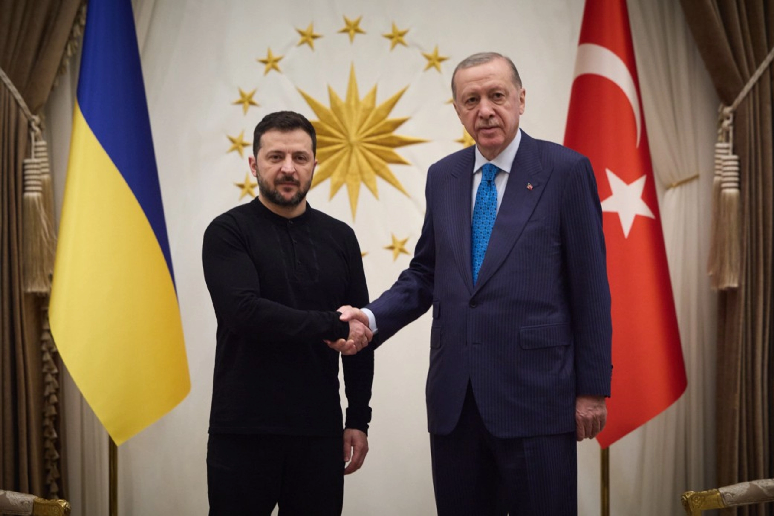 Zelensky in Türkiye: Security Guarantees, Release of Prisoners and Food Security