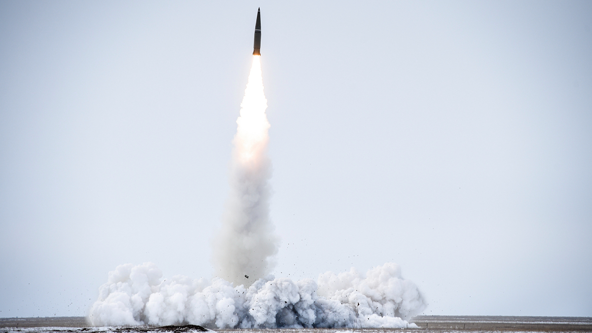 Russische Rakete trifft Trainingsbasis - | Tote und Verletzte gemeldet