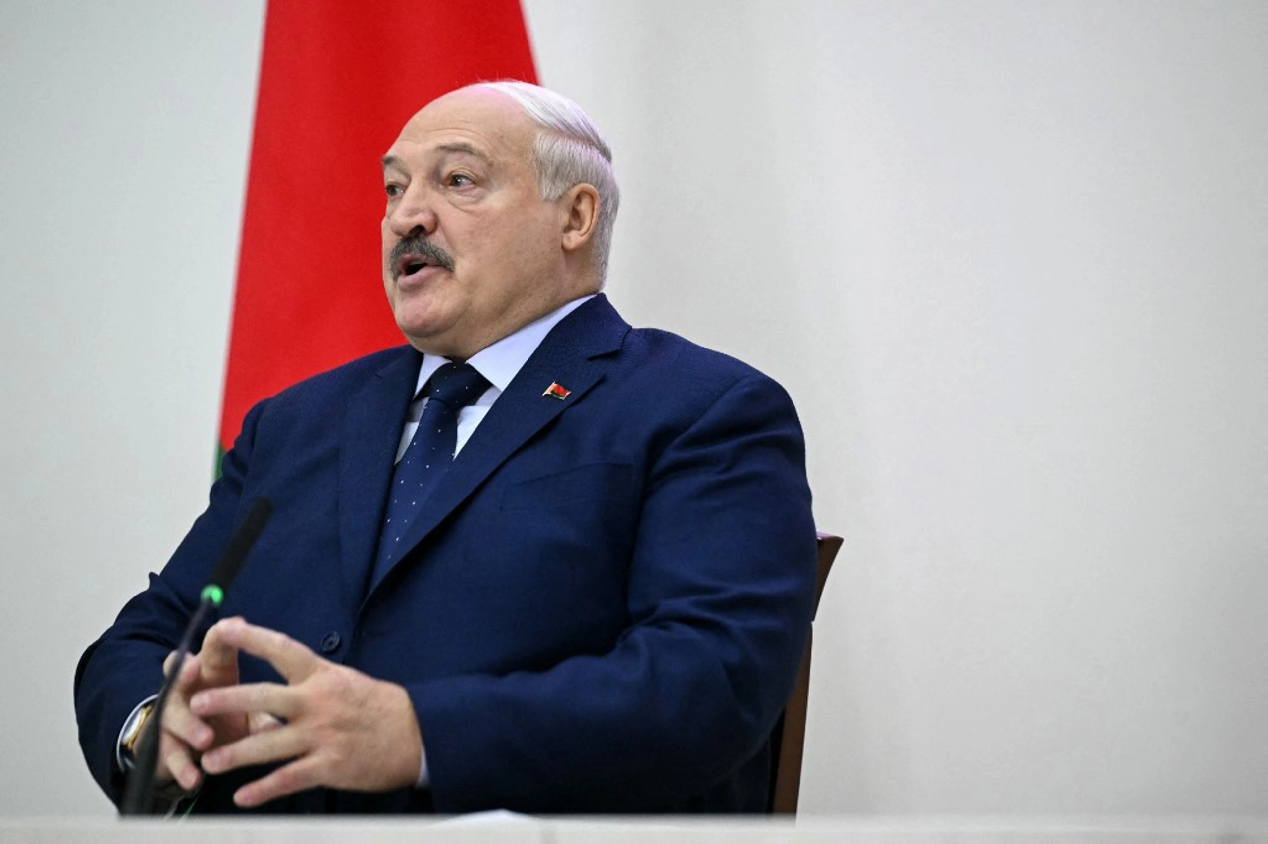 Belarus President Proposes Hosting Ukraine-Russia Peace Talks